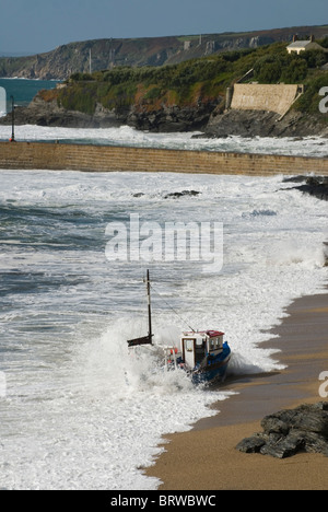 Schiffbrüchige Cornish Angelboot/Fischerboot. Stockfoto