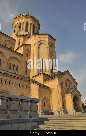 Allgemein bekannt als Sameba Tiflis Holy Trinity Cathedral ist die georgische orthodoxe christliche Hauptkirche, Tbilisi. Stockfoto