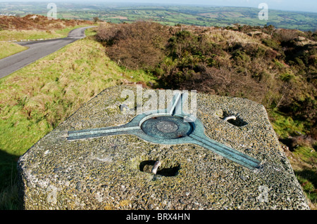 die Ordnance Umfrage Triangulation Station auf dem Gipfel des Kit Hügel in der Nähe von Abgeordneter in Cornwall, Großbritannien Stockfoto