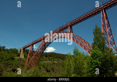 Viadukt von Garabit, von Gustave Eiffel erbaut. Auvergne, Frankreich, Europa. Stockfoto