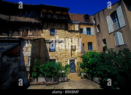 Fassade des Gebäudes, der Architektur, der Stadt Périgueux, Perigueux, Dordogne, Aquitaine, Frankreich Europa Stockfoto