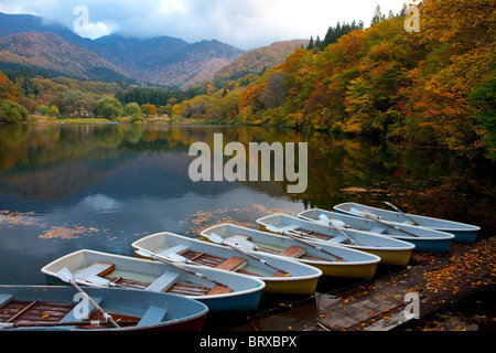 Boote im See Daigenta-Ko Stockfoto