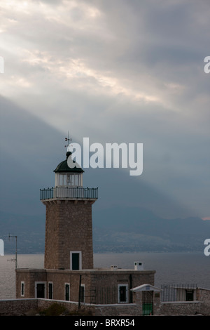 Ireo oder Melagavi Leuchtturm im Corinthia Stockfoto