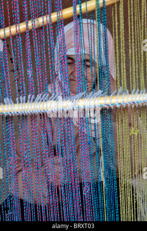 TEPPICH UND WANDVERKLEIDUNG WORKSHOP, TERRES D'AMANAR, TAHANAOUTE, AL HAOUZ, MAROKKO Stockfoto