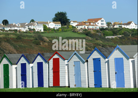 Strandhütten in der Nähe von Paignton in Devon Stockfoto