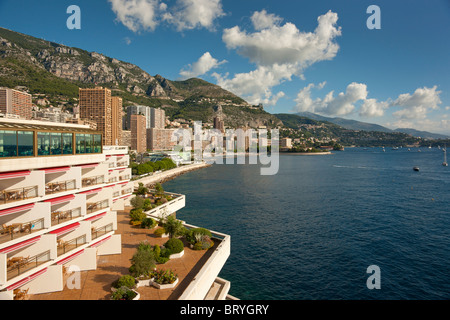 Küste von Monaco nach Osten von der Dachterrasse des Fairmont Hotels Stockfoto