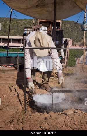 Dampfend heiße Chuck Wagon Kochen an der Lincoln County Cowboy Symposium und Chuck Wagon Kochwettbewerb Ruidoso Downs, New Mexico. Stockfoto