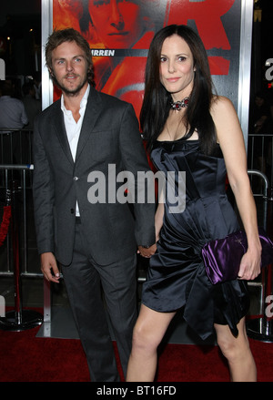 CHARLIE MARS MARY LOUISE PARKER rot LOS ANGELES SPECIAL SCREENING HOLLYWOOD LOS ANGELES NEVADA USA 11. Oktober 2010 Stockfoto