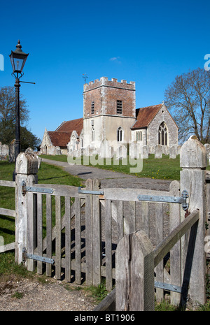 St. Johannes der Täufer ein kleinen traditionellen Stein erbaute Kirche im Dorf Boldre im New Forest in der Nähe von Lymington Stockfoto