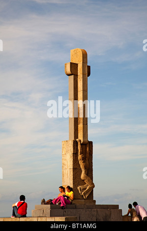 Monumento ein Los Caídos En la Guerra Civil Faro de Cabo Menor Santander Kantabrien España Kriegerdenkmal im spanischen Bürgerkrieg Stockfoto