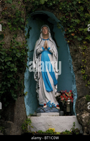 Jungfrau Maria Grotto, Inis Mor Insel, Aran-Inseln, Co. Galway, Irland Stockfoto