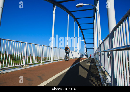 Jane Coston Zyklus Brücke über die Autobahn A14, Milton, Cambridge, Cambridgeshire Stockfoto