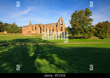 Bolton Priory, Bolton Abbey, Yorkshire Dales National Park, North Yorkshire, England, Vereinigtes Königreich. Stockfoto
