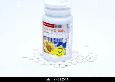 Vitamin D Tabletten (hilfreich für die Alzheimer-Krankheit - Mangel an diesem Vitamin zu Krebs, Multiple Sklerose & Rachitis verknüpft ist) Stockfoto