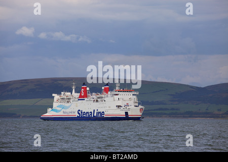 Mit der Fähre Stena Caledonia Stranraer Hafen auf die Stranraer Belfast Route verlassen. Dumfries & Galloway, Schottland. Stockfoto