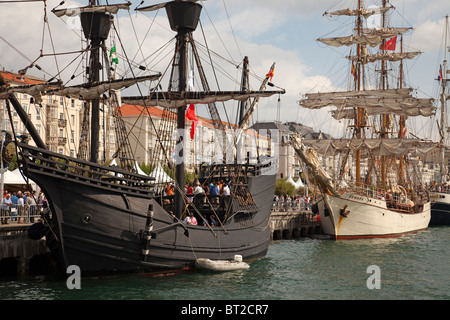 Konzentration der Segelschiffe in das Festival del Mar Santander Kantabrien Spanien Stockfoto