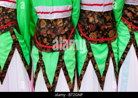 Detail der Damenkostüme in Chinesische Neujahrsparade, San Francisco, Kalifornien. Stockfoto
