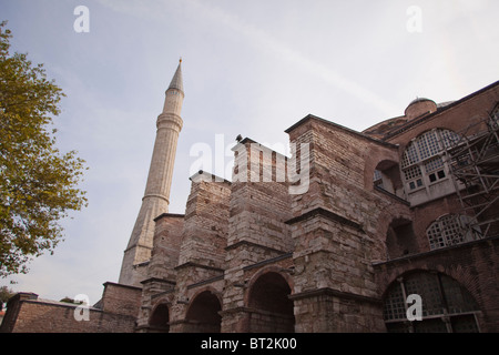 Hagia Sophia (Aya Sophia) (Ste Sophia) Kirche Moschee jetzt Museum in Istanbul Türkei. Dämmerung Minarett Ansicht 100809 Turkey Stockfoto