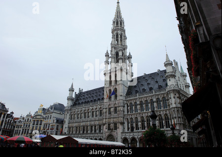 Brüssel-Stadtplatz und Stadhuis Stockfoto