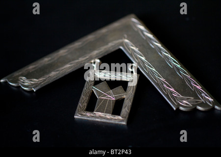 Freimaurer Freimaurer, Freimaurer Vergangenheit Master Medaille rechts abgewinkelt gesetzt quadratischen Symbol. Stockfoto