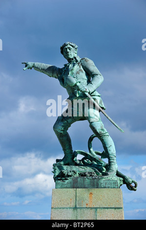 Statue des französischen Korsar Robert Surcouf von Alfred Caravaniez in Saint-Malo, Bretagne, Frankreich Stockfoto