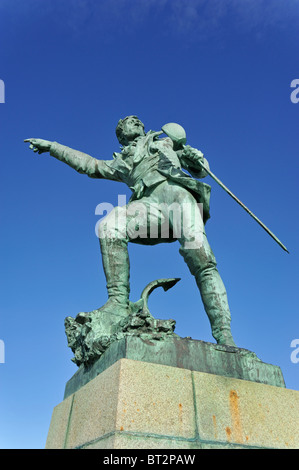 Statue des französischen Korsar Robert Surcouf von Alfred Caravaniez in Saint-Malo, Bretagne, Frankreich Stockfoto