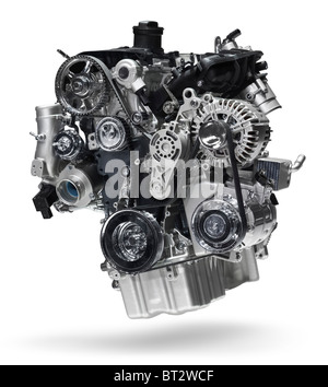 Führerschein erhältlich unter MaximImages.com – Volkswagen 2,0TSI 4-Zylinder-Motor mit Turbolader und 200hp kW. Isoliert mit Beschneidungspfad auf weißem Hintergrund. Stockfoto