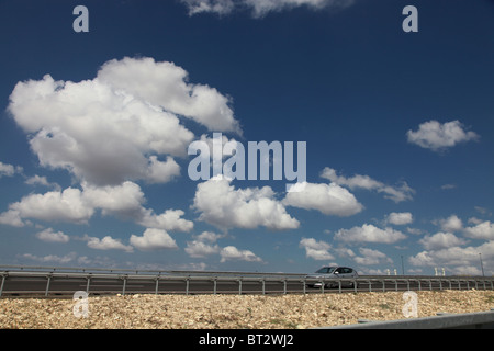 Ansicht der elektronischen Maut-Autobahn 6 weithin bekannt als der Trans Israel Autobahn oder Cross Israel Autobahn, die durch Israel Stockfoto