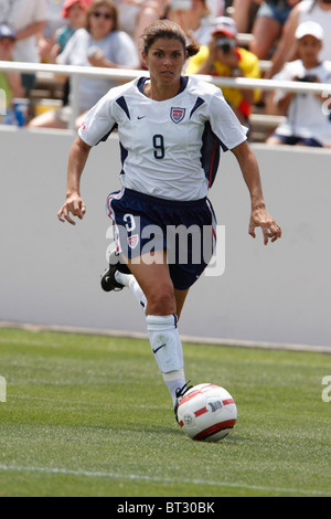 Mia Hamm der Vereinigten Staaten in Aktion während einer internationalen Fußball-Testspiel gegen Mexiko. Stockfoto