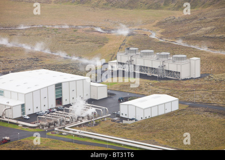 Hellisheidi geothermische Kraftwerk in Hengill, Island ist das weltweit zweitgrößte geothermische Kraftwerk. Stockfoto