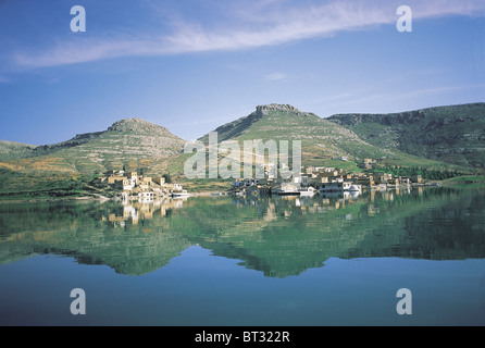 Überschwemmt Dörfer unter den Fluten des Damms Birecik am Euphrat, Halfeti Urfa Stockfoto