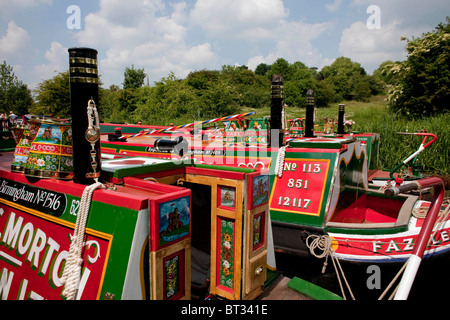 Narrowboats sammeln das Herzstück des Kanalsystems UK bei Braunston für die historischen schmalen Boot und Kanal-Rallye.  DAVID MANSELL Stockfoto