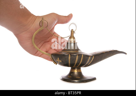 Reiben eine alte Wunderlampe Studio Ausschnitt Stockfoto