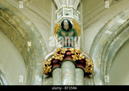 Christchurch Priory, Engel Corbel im Chor englische mittelalterliche Schnitzerei Stein Schnitzereien Dorset England UK Engel Priorate Interieur Stockfoto