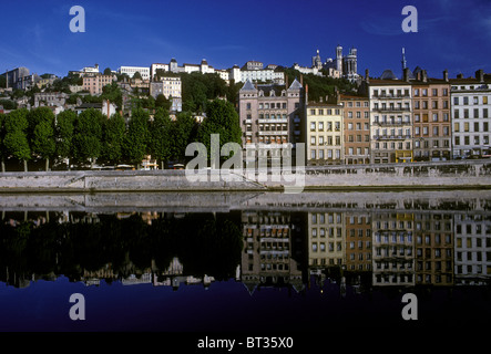 Gebäude entlang der Waterfront, Waterfront, Riverside, Saone Fluss, Stadt Lyon, Lyon, Rhône-Alpes, Frankreich, Europa Stockfoto