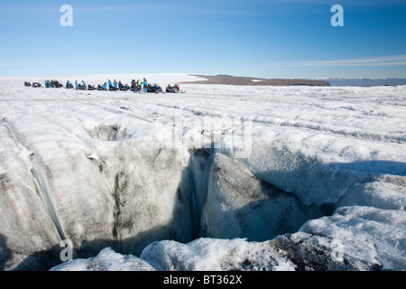 Ein Moulin oder Schmelzwasser Spüle Loch auf dem Langjökull-Gletscher, die aufgrund des Klimawandels schnell Rückzug ist. Stockfoto