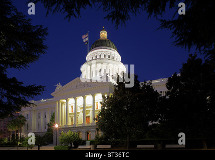 California State Capitol in Sacramento, Kalifornien in der Nacht Stockfoto