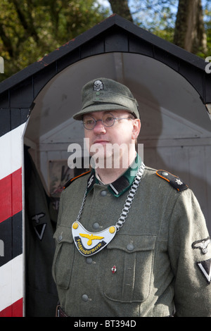 Kostümierte Re-Enactor WW 2 deutsche Armee Soldat in Uniform an der Pickering Kriegszeiten Wochenende, Oktober, 2010, Yorkshire, Großbritannien Stockfoto