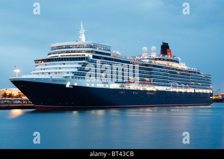 Die neue Queen Elizabeth Kreuzfahrtschiff Besuch in Las Palmas, Gran Canaria während ihrer Maiden Kreuzfahrt im Oktober 2010 Stockfoto