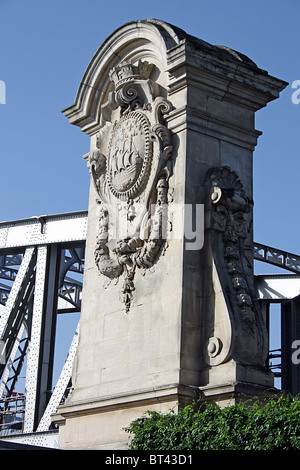 Paris, Pont Saint-Ange mit u-Bahnlinie 2 Stockfoto