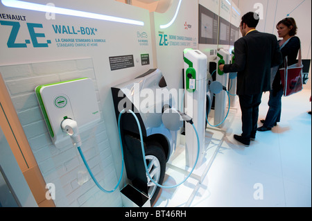 Detail des Plug-in-Elektro-Auto Ladestationen für Renault Elektroautos auf der Paris Motor Show 2010 Stockfoto