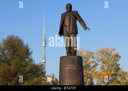 Denkmal für die sowjetischen Rakete Ingenieur und Raumfahrzeuge Chefdesigner Sergei Pavlovich Korolev (1907-1966) in Moskau, Russland Stockfoto