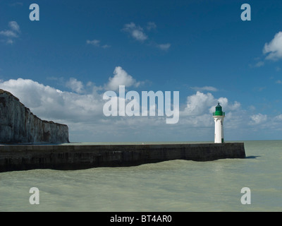 Der Leuchtturm von St. Valery-En-Caux (Haute-Normandie) Build 1872 und Ohrenschutz 1914 Stockfoto
