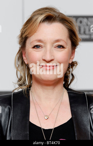 Lesley Manville besucht ein weiteres Jahr Fototermin im VUE West End, London, 18. Oktober 2010. Stockfoto