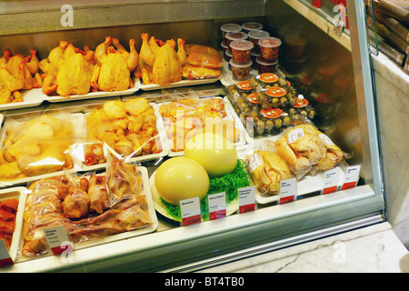 Viking Legend River Cruise ordnen organisieren Plan vorbereiten Zimmer Restaurant Blick Boot Bus Flugbegleiter Personal Kreuz über planen Stockfoto