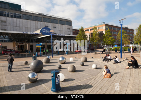 Haupteingang zum Southampton General Hospital University NHS Trust Stockfoto