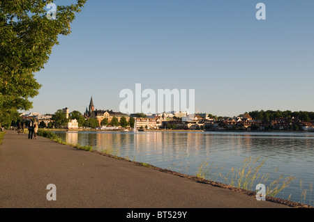 Västervik Kalmar County Südost Ost Schweden schwedische Stadt Sommer Wasser Ostsee Meere Gotaland Gamblebyviken malerischen t Stockfoto