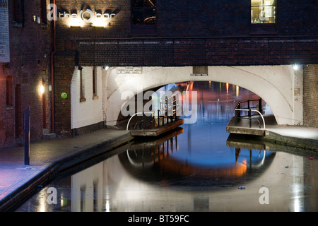 Breite Straße Tunnel, Brindley Place, nr Gas Street Basin, Birmingham, West Midlands, England, UK. Stockfoto