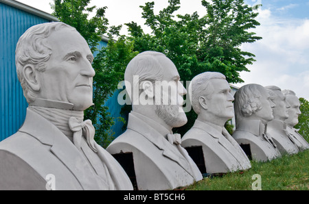 Weiße Betonskulpturen des US-Präsidenten David Adickes Sculpturworx Studio in Houston, Texas, USA Stockfoto