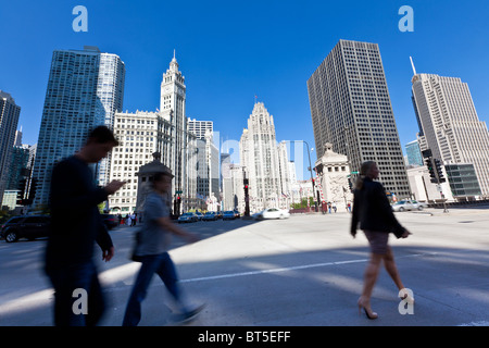 Blick entlang N Michigan Avenue in Chicago, IL, USA. Stockfoto